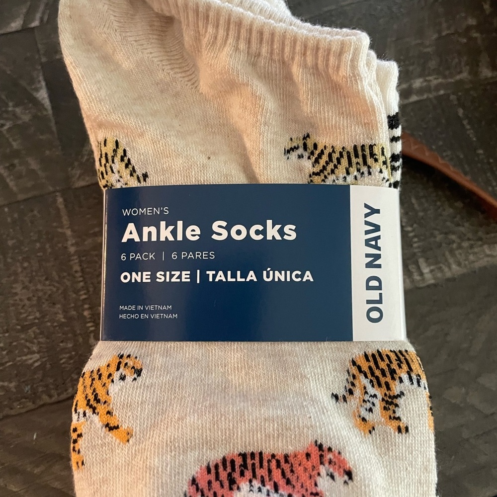 Old navy socks